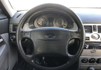 Подержанный автомобиль LADA (ВАЗ) Priora Sedan 2010 года (12 фото)