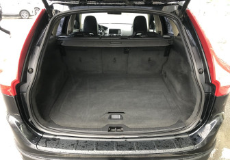 Подержанный автомобиль Volvo XC60 2012 года (9 фото)