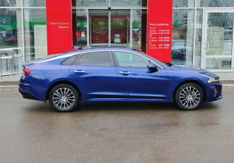 Подержанный автомобиль Kia K5 2022 года (4 фото)