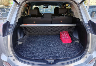 Подержанный автомобиль Toyota RAV4 2015 года (12 фото)