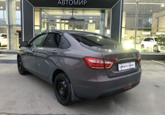 Подержанный автомобиль LADA (ВАЗ) Vesta Sedan 2017 года (7 фото)