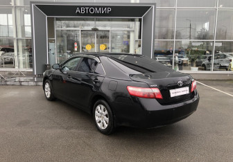 Подержанный автомобиль Toyota Camry Sedan 2009 года (5 фото)