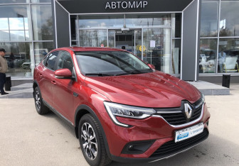 Подержанный автомобиль Renault Arkana 2021 года (3 фото)