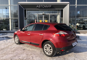 Подержанный автомобиль Renault Megane Hatchback 2012 года (7 фото)