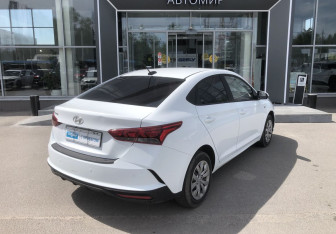 Подержанный автомобиль Hyundai Solaris Sedan 2020 года (5 фото)