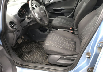 Подержанный автомобиль Opel Corsa 2008 года (9 фото)