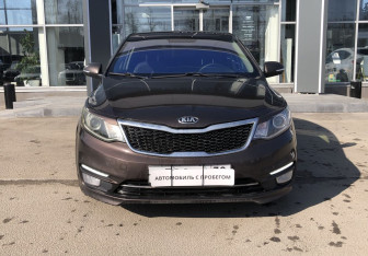 Подержанный автомобиль Kia Rio Sedan 2015 года (2 фото)