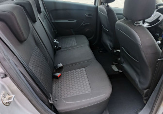 Подержанный автомобиль Renault Logan Sedan 2016 года (16 фото)