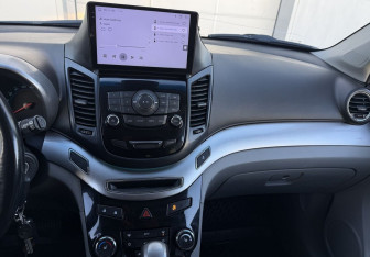 Подержанный автомобиль Chevrolet Orlando 2013 года (15 фото)