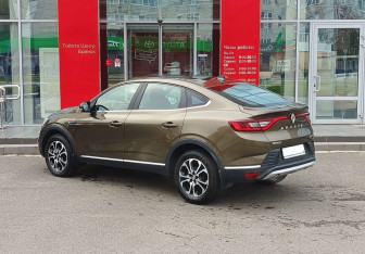 Подержанный автомобиль Renault Arkana 2020 года (7 фото)