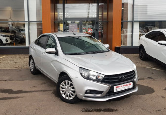Подержанный автомобиль LADA (ВАЗ) Vesta Sedan 2018 года (3 фото)