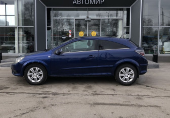 Подержанный автомобиль Opel Astra Hatchback 2008 года (8 фото)