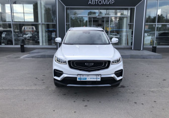 Подержанный автомобиль Geely Atlas Pro 2022 года (2 фото)