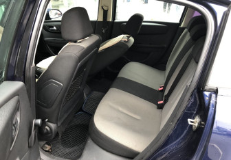 Подержанный автомобиль Citroen C4 Hatchback 2007 года (11 фото)