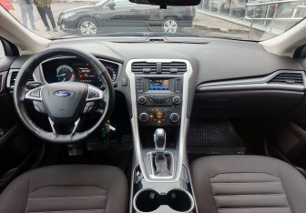 Подержанный автомобиль Ford Mondeo Sedan 2016 года (15 фото)