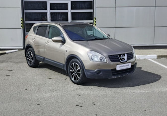 Подержанный автомобиль Nissan Qashqai 2007 года (3 фото)