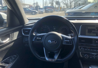 Подержанный автомобиль Kia Optima Sedan 2018 года (12 фото)