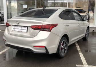 Подержанный автомобиль Hyundai Solaris Sedan 2019 года (5 фото)