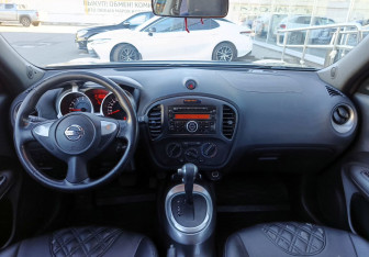 Подержанный автомобиль Nissan Juke 2013 года (14 фото)