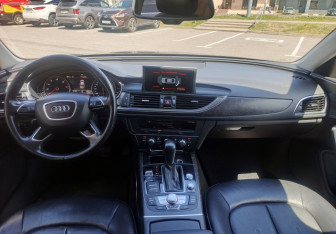 Подержанный автомобиль Audi A6 Sedan 2018 года (15 фото)