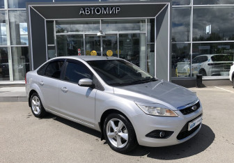 Подержанный автомобиль Ford Focus Sedan 2008 года (3 фото)