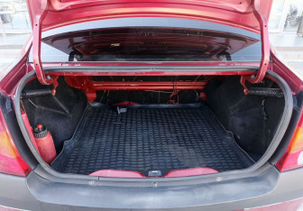 Подержанный автомобиль Renault Logan Sedan 2009 года (12 фото)