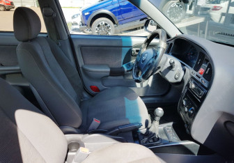 Подержанный автомобиль Hyundai Elantra Sedan 2008 года (9 фото)