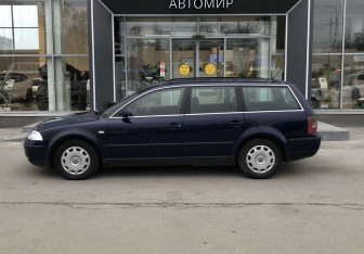 Подержанный автомобиль Volkswagen Passat Wagon 2003 года (8 фото)