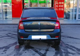 Подержанный автомобиль Renault Logan Sedan 2011 года (6 фото)