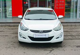 Подержанный автомобиль Hyundai Elantra Sedan 2015 года (2 фото)