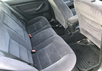 Подержанный автомобиль Volkswagen Bora Sedan 1998 года (11 фото)