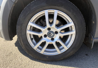 Подержанный автомобиль Renault Sandero 2013 года (14 фото)