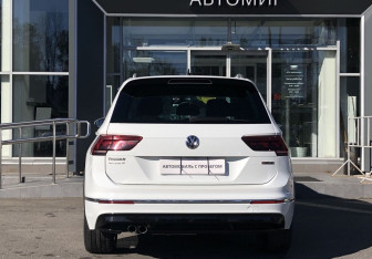Подержанный автомобиль Volkswagen Tiguan 2018 года (6 фото)