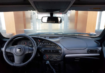 Подержанный автомобиль Chevrolet Niva 2015 года (11 фото)