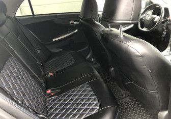 Подержанный автомобиль Toyota Corolla Sedan 2010 года (11 фото)