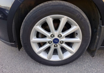 Подержанный автомобиль Ford Focus Wagon 2017 года (10 фото)