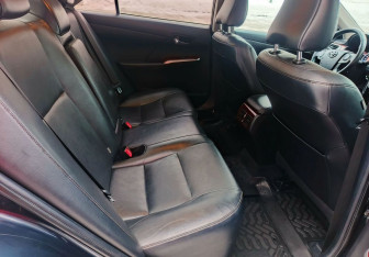 Подержанный автомобиль Toyota Camry Sedan 2012 года (15 фото)