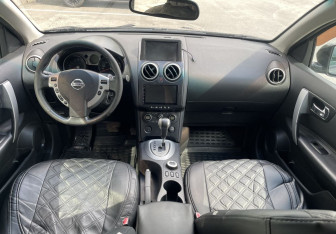 Подержанный автомобиль Nissan Qashqai 2007 года (10 фото)