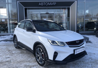 Подержанный автомобиль Geely Coolray 2022 года (3 фото)