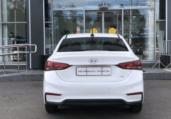 Подержанный автомобиль Hyundai Solaris Sedan 2017 года (6 фото)