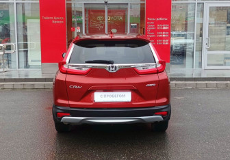 Подержанный автомобиль Honda CR-V 2018 года (6 фото)
