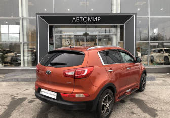 Подержанный автомобиль Kia Sportage 2011 года (5 фото)