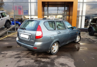 Подержанный автомобиль LADA (ВАЗ) Priora Wagon 2010 года (5 фото)