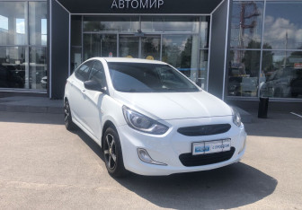 Подержанный автомобиль Hyundai Solaris Sedan 2012 года (3 фото)