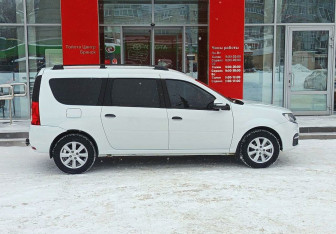 Подержанный автомобиль LADA (ВАЗ) Largus Wagon 2024 года (4 фото)