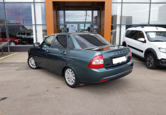 Подержанный автомобиль LADA (ВАЗ) Priora Sedan 2008 года (7 фото)