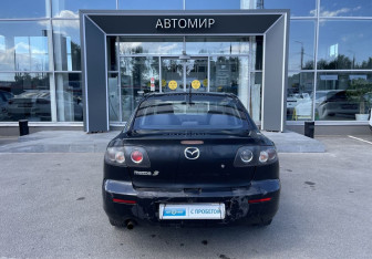 Подержанный автомобиль Mazda 3 Sedan 2006 года (5 фото)