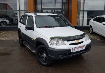 Подержанный автомобиль Chevrolet Niva 2017 года (3 фото)
