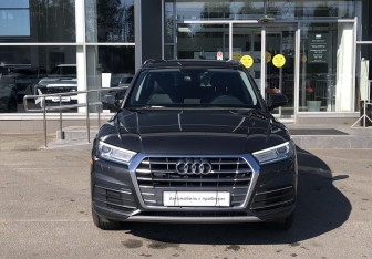Подержанный автомобиль Audi Q5 2019 года (2 фото)