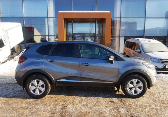 Подержанный автомобиль Renault Kaptur 2020 года (4 фото)